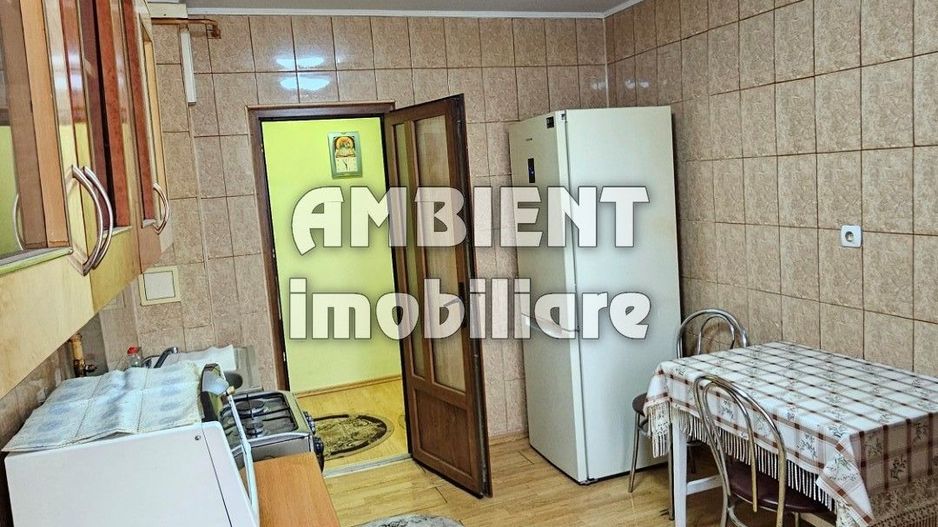 Apartament cu 3 camere, etaj 1, mobilat si utilat, zona CENTRU; - Poză 6