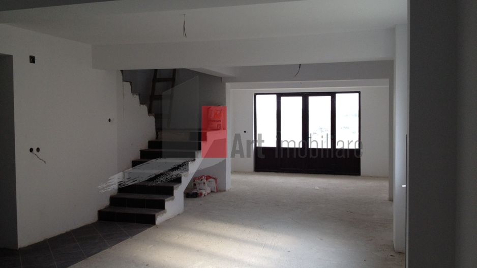 6 camere | 4 bai | 367 mp | 225000 euro |  Cartier Henri Coanda - Poză 1