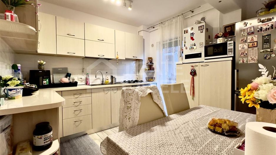 Apartament 2 camere decomandate de vanzare – zona VIVO - Poză 2