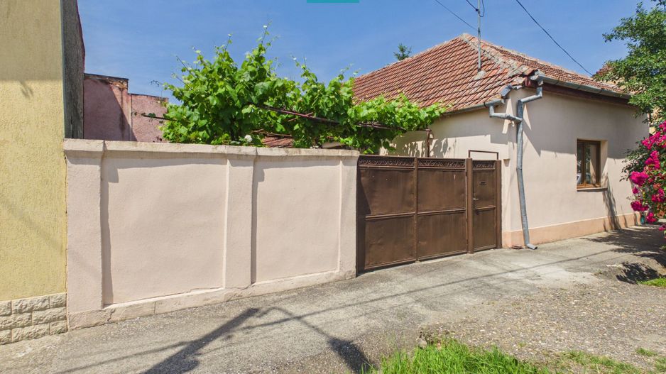 CASĂ INDIVIDUALĂ PÂRNEAVA TEREN GENEROS 846 MP - Poză 1