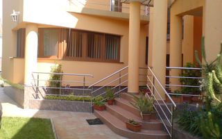 ageuropa.ro vinde casa 16 camere teren 1500mp in zona ULTRACENTRALA. - Poză 5