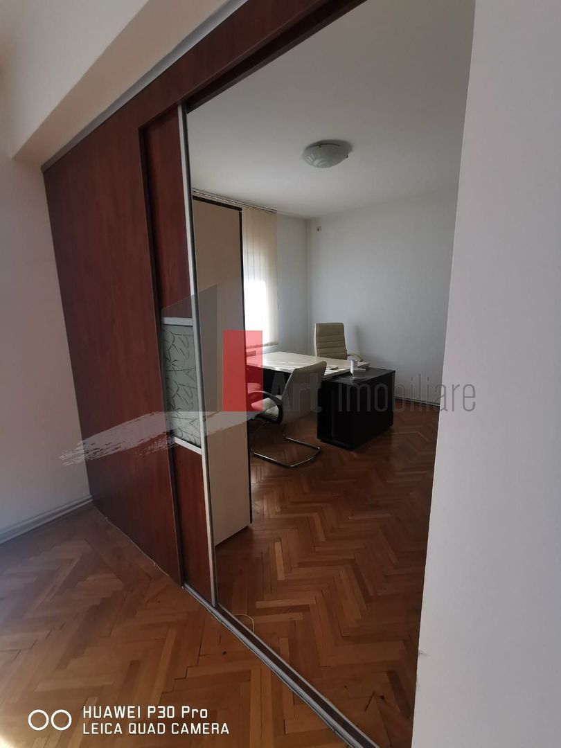 BUROU; CALEA  DOROBANTILOR; 3 camere - Poză 3