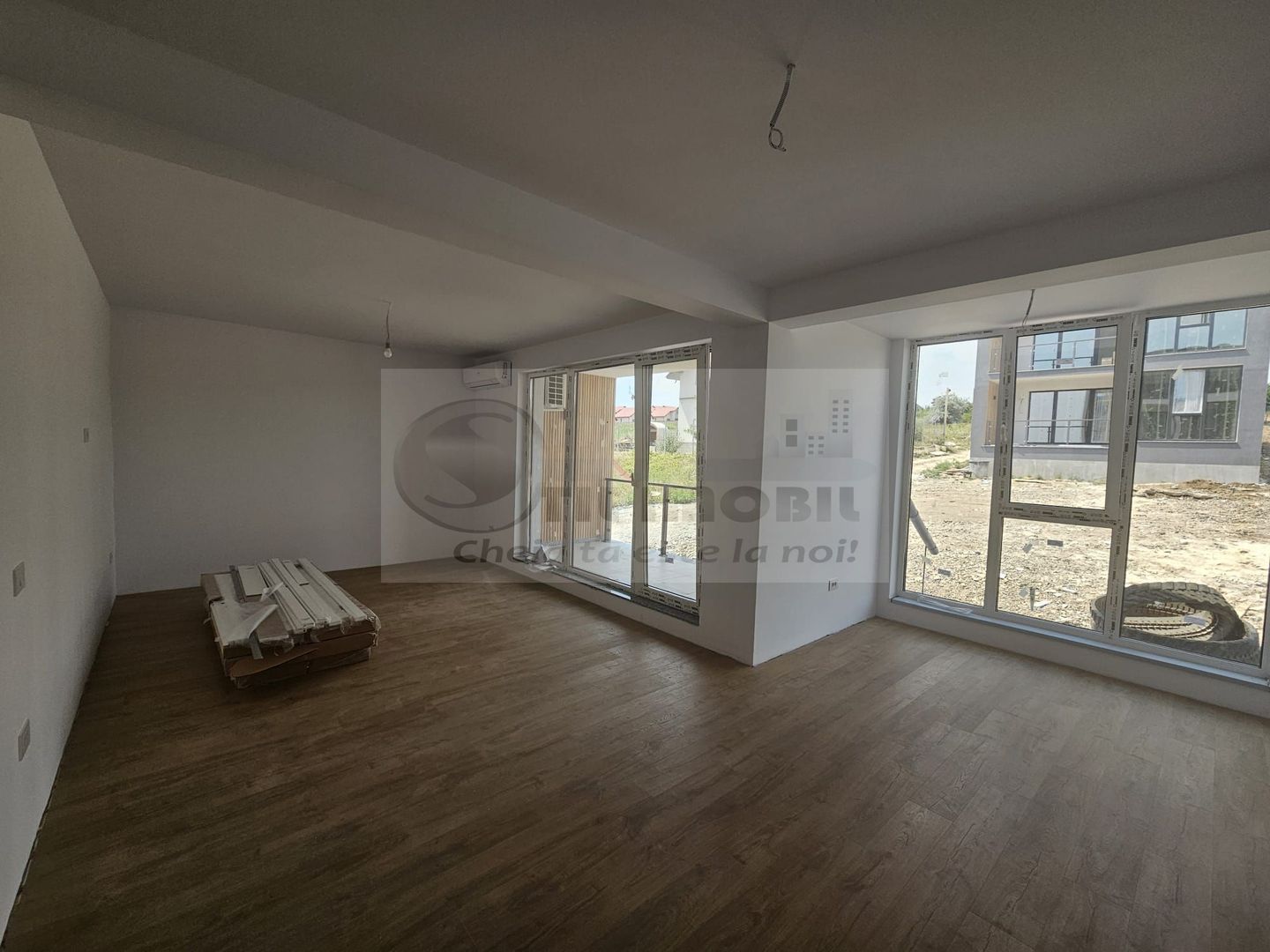 Apartament 3 camere - reper Lac Rediu - 75mp - 104.000Euro - Poză 1