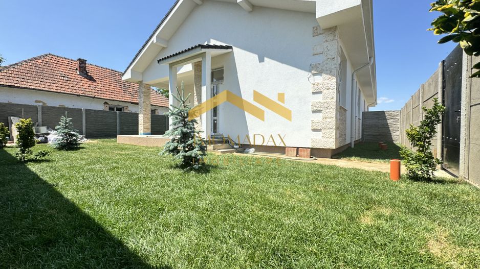 Bucovat-Duplex Parter-Curte Amenajata - Poză 5
