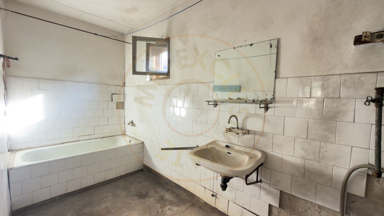 Casă 3 camere, Teren 1036 mp Front 22 m - Str. Florilor 46 - Carei - Poză 6