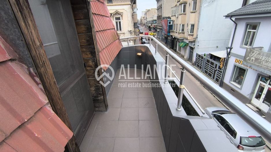 CENTRU PIATA UNIRII - Birouri luminoase cu terasa ! - Poză 16