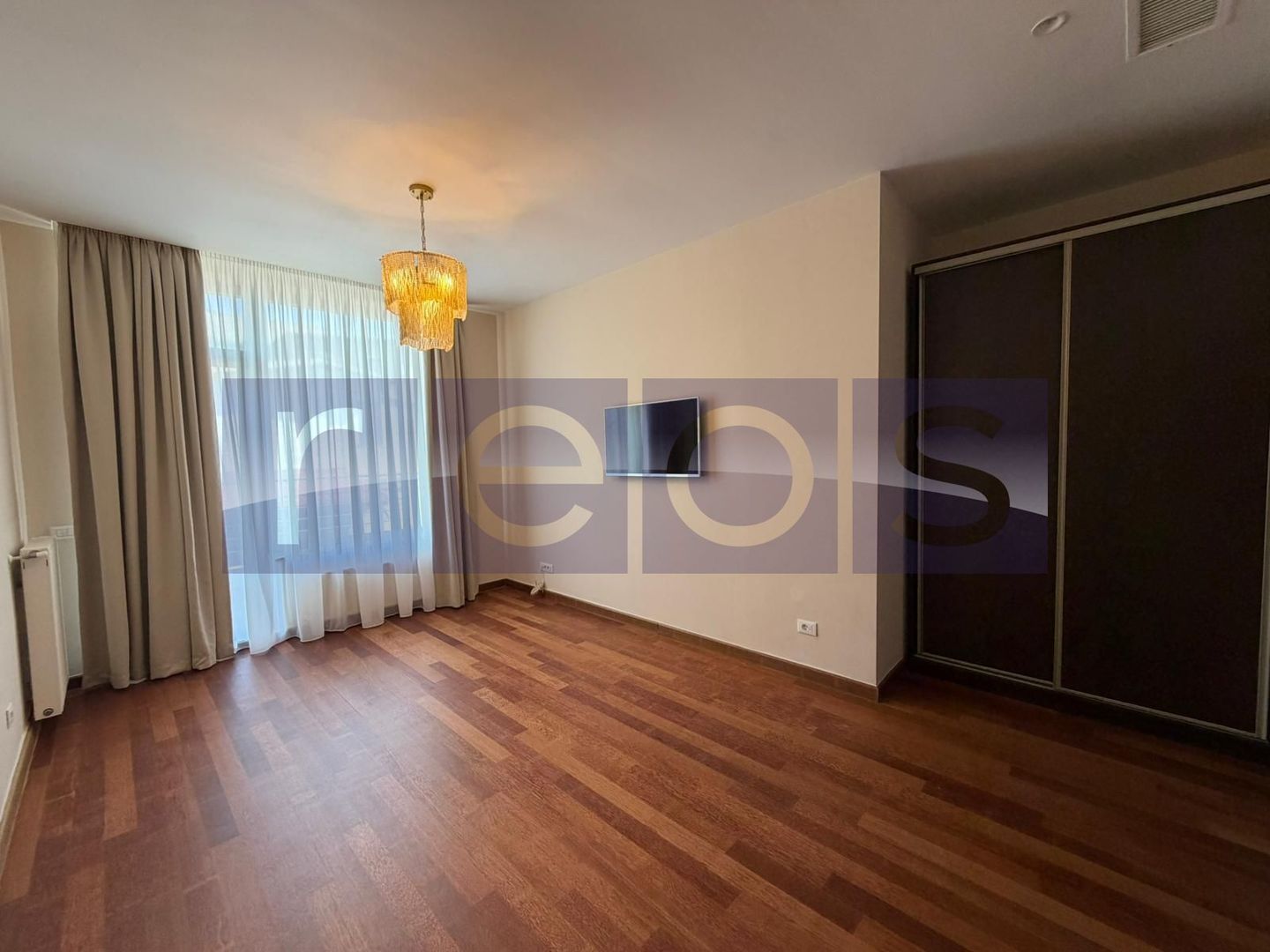 INCHIRIERE 4 CAMERE LUX | 200MP | NEMOBILAT | LOC PARCARE | VEDERE LAC - Poză 11