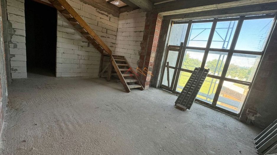 Vila deosebita, D+P+E+M, nefinalizata, 10 camere,2838m2, negociabil - Poză 24