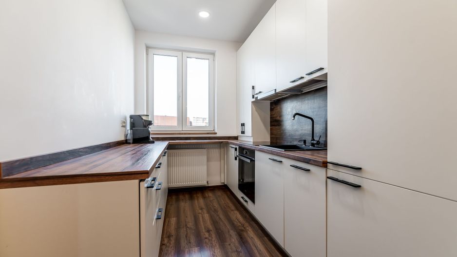 La câtiva pași de mal | 2 camere, 52 mp utili, bloc nou cu lift - Poză 5