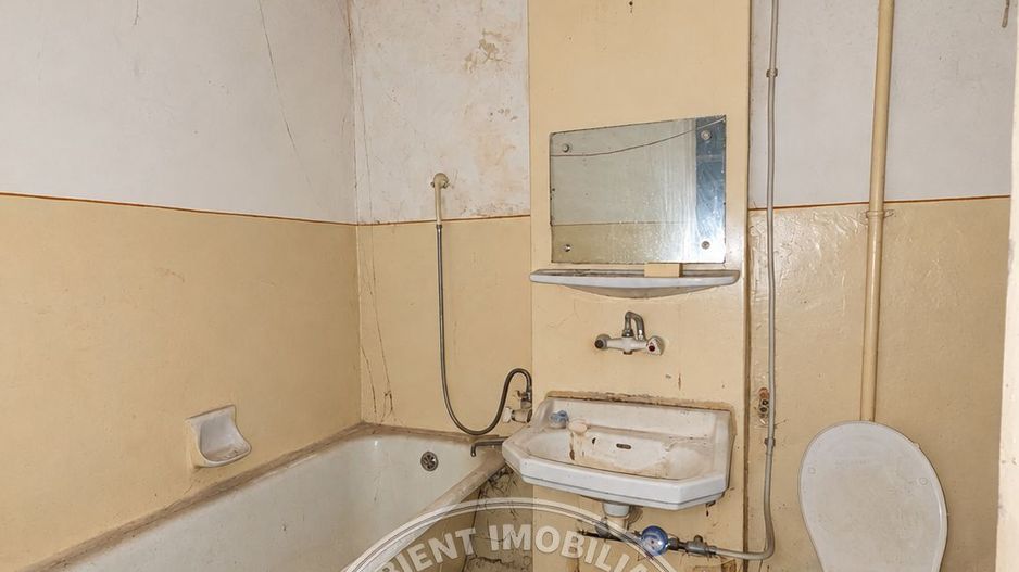 APARTAMENT 2 CAMERE DECOMANDATE, ETAJ 2, ULTRACENTRAL – BLOC AUROCOR; - Poză 8