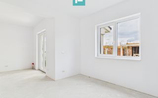 Duplex elegant  cu 5 camere în Dumbrăvița - Poză 2