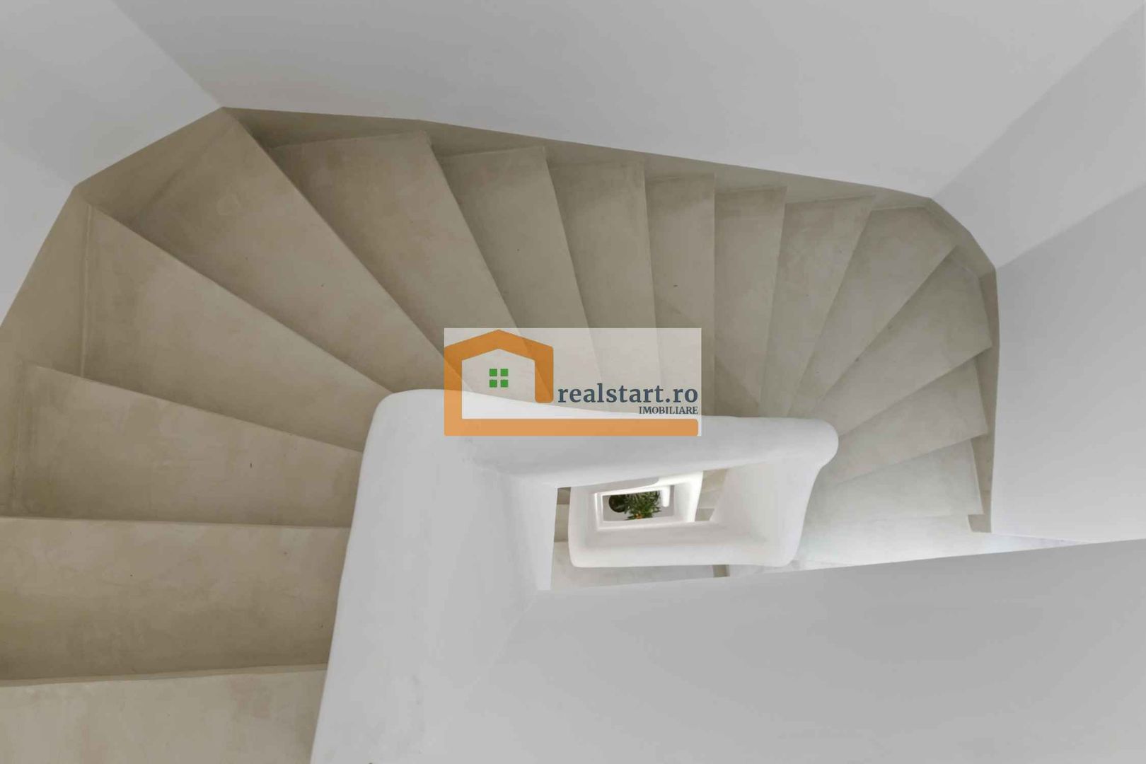 Vila individuala, acces metrou, 10 locuri parcare - Poză 26