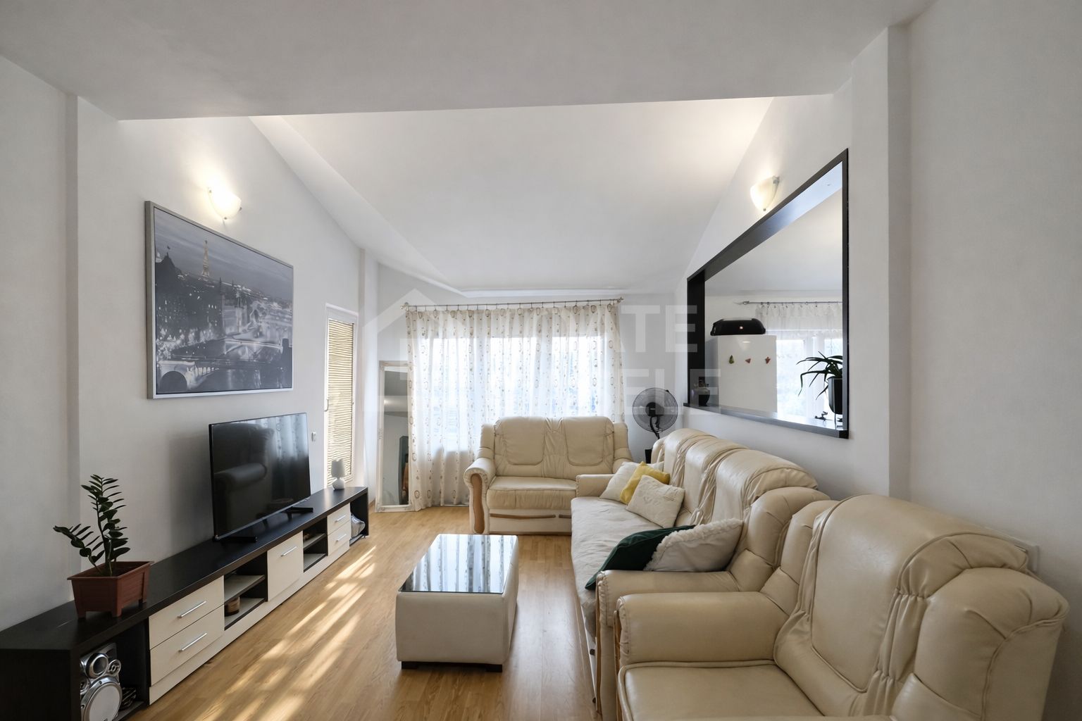 Apartament cu două camere, etajul 3, zona Calea Turzii - Poză 1