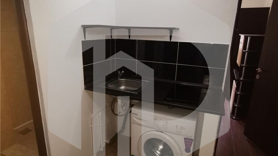 Garsoniera - Etaj 1 - Mobilata si Utilata - Broscarie - Poză 7