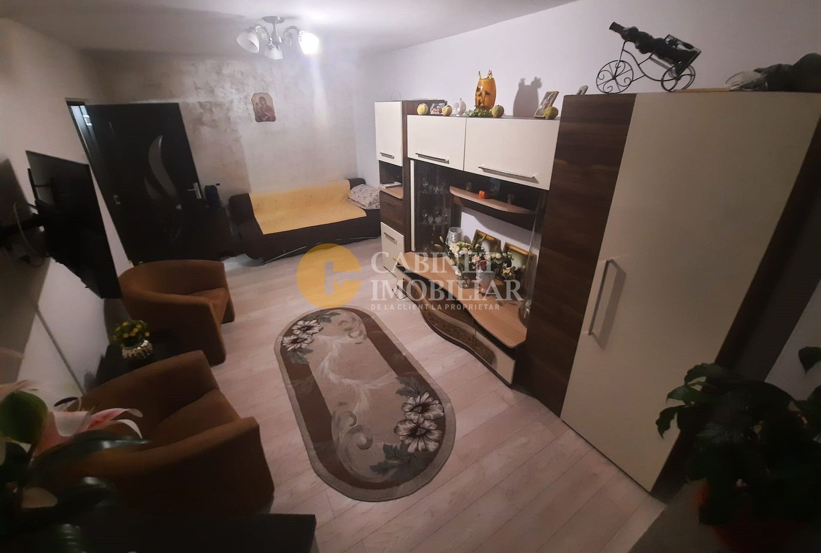 Dacia - Etaj Intermediar - 3 Camere Decomandat - Poză 3