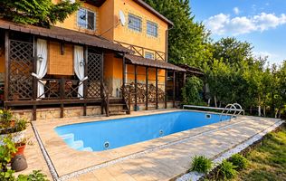 CASĂ CU PISCINĂ, SAUNĂ ȘI VEDERE PANORAMICĂ – TOHATIN
