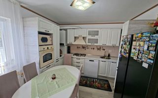 Casa insiruita Sanpetru strada Macesului Brasov - Poză 9