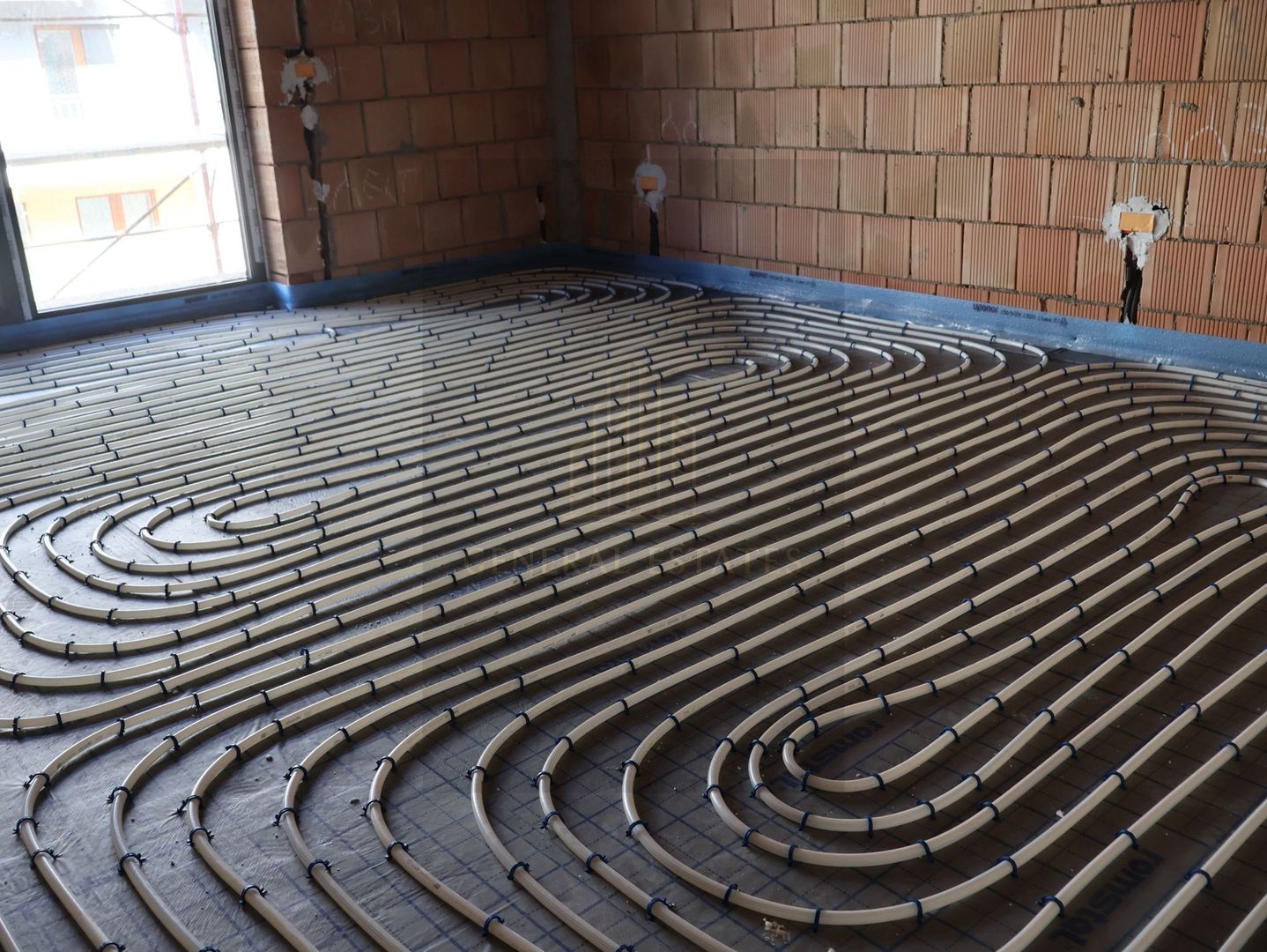 Apartament 3 camere, 75 mp utili + balcon, orientare Estica - Poză 19