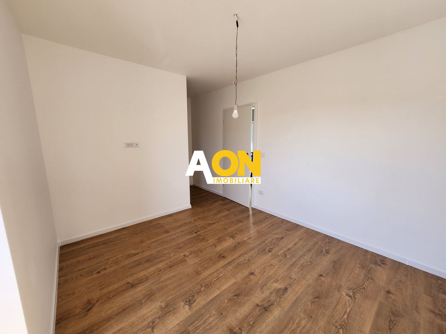 Casa Individuala cu 4 camere, 3 bai, terasa, 370mp teren, Oarda de Jos - Poză 14
