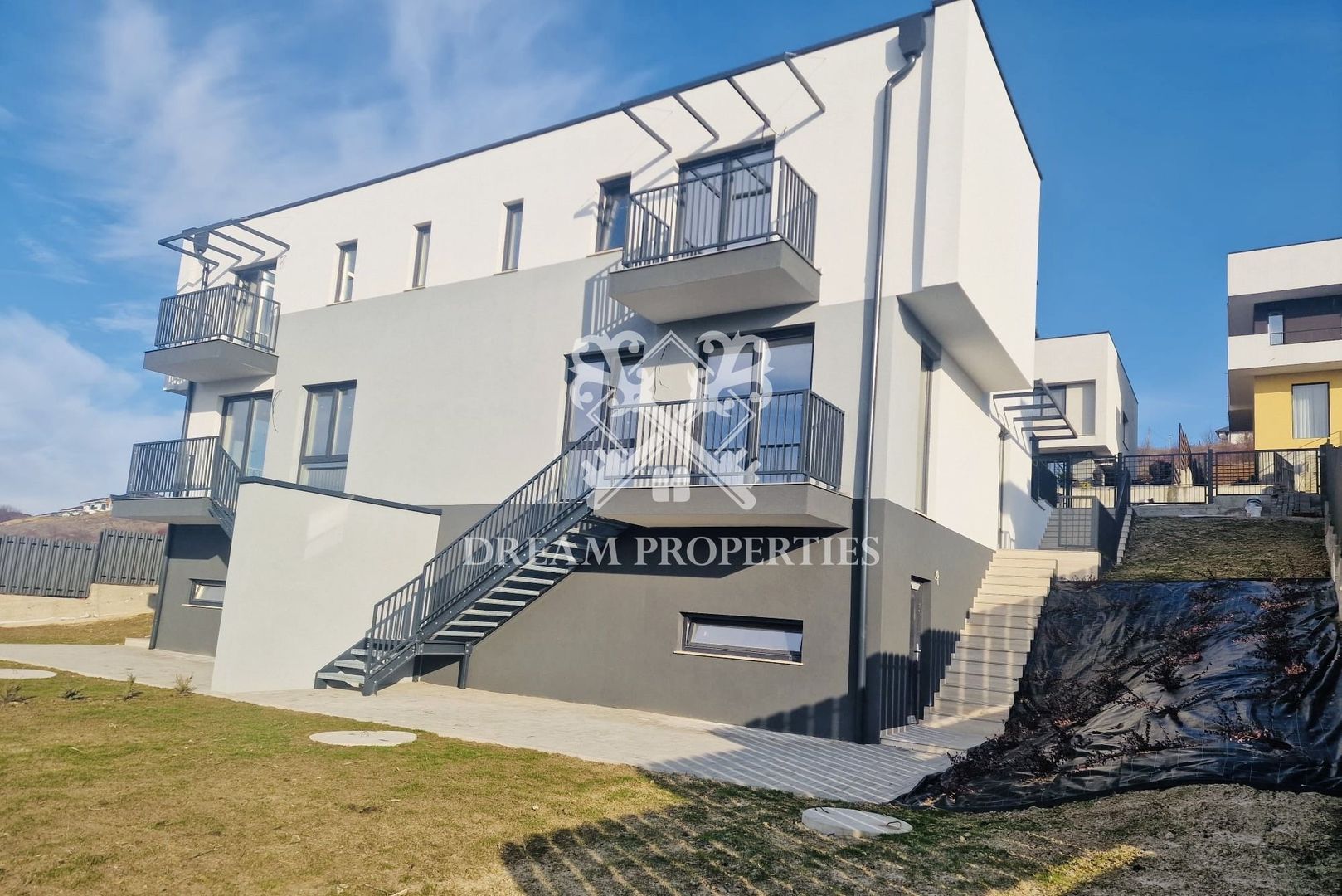 Duplex de vânzare în Dezmir, priveliște superbă! - Poză 2