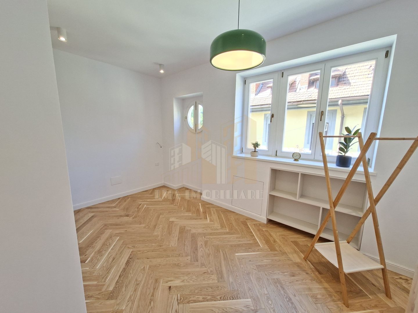 Apartament 3 camere Poarta Schei Brasov - Poză 5
