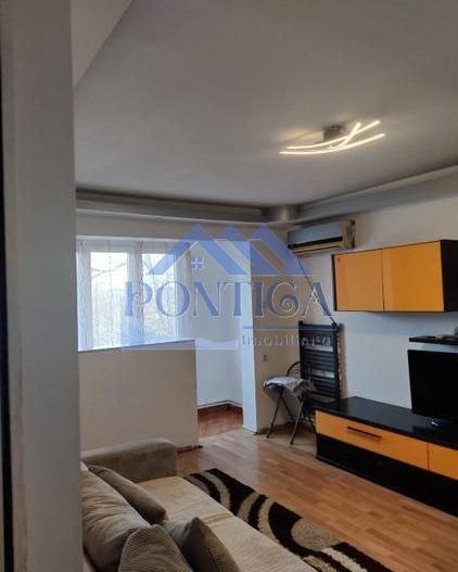 Inchiriez apartament 3 camere - Poză 1