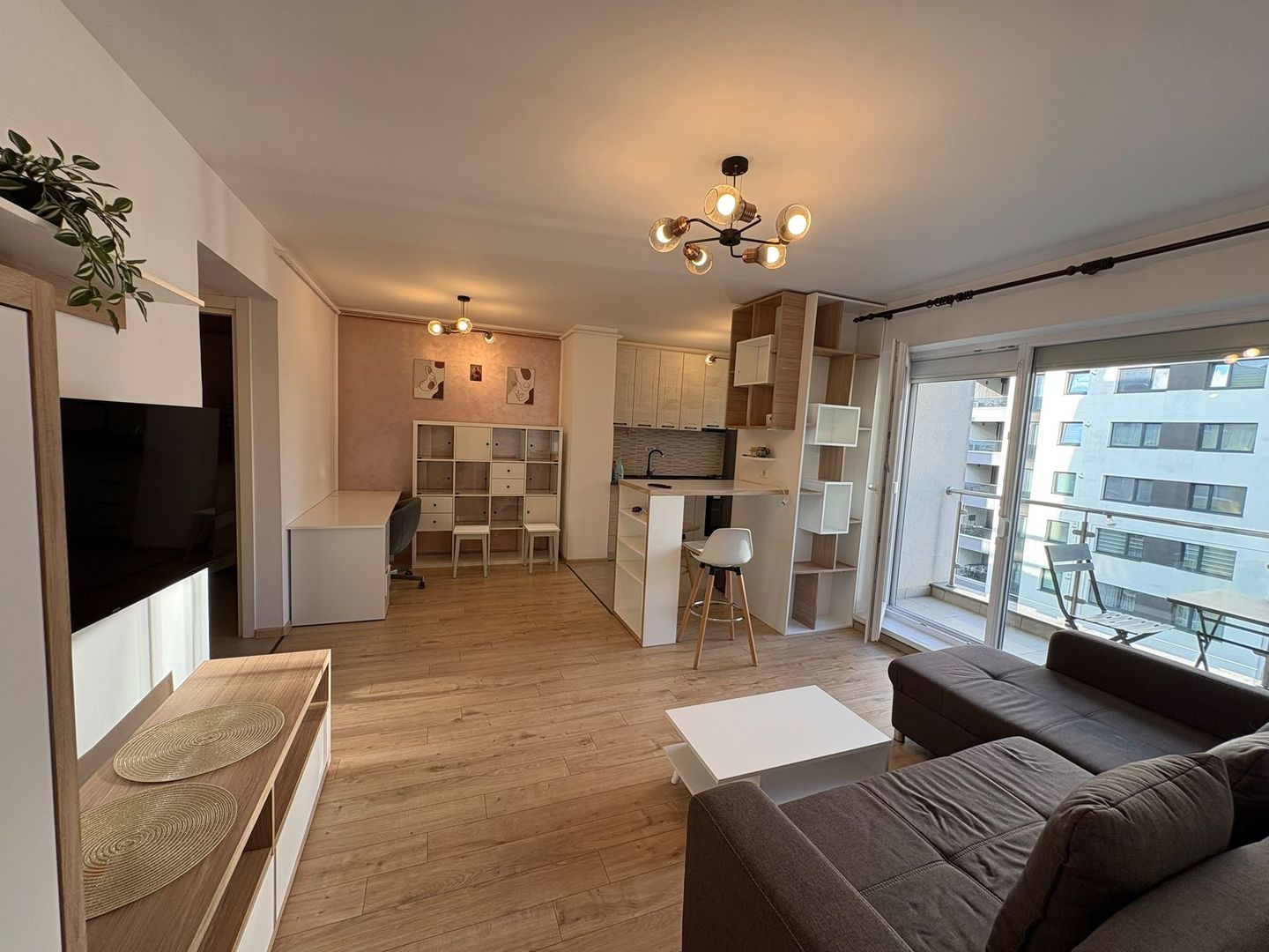 Apartament 2 camere 900 M de Coressi etaj 6/8 - Poză 3