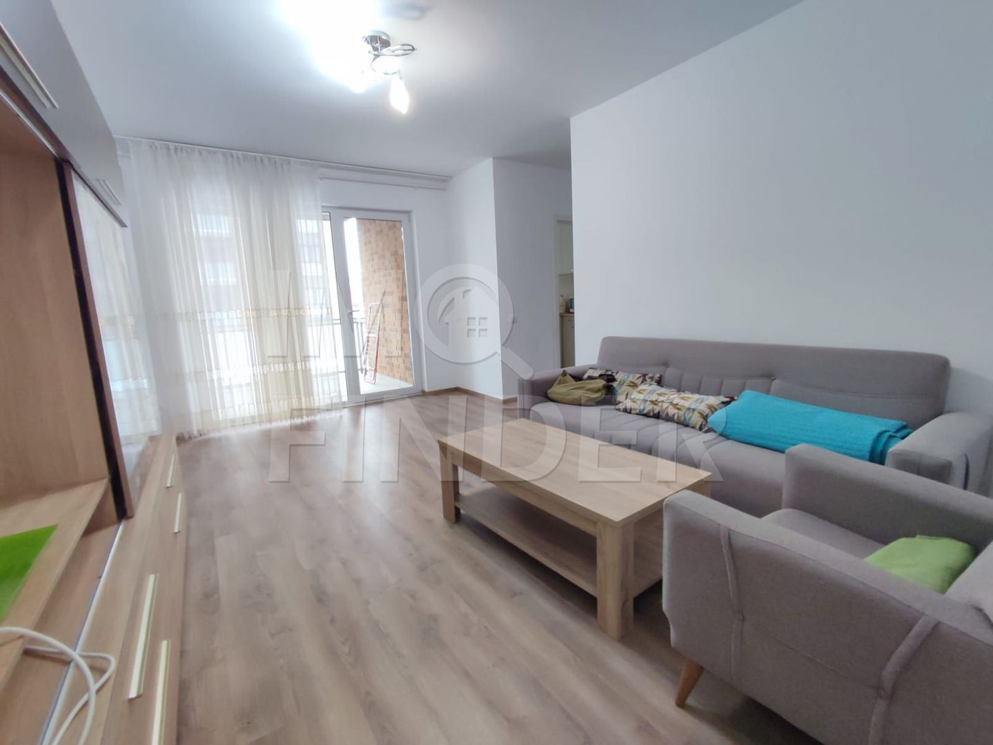 3 camere cu Parcare Exterioara  Buna Ziua PET Friendly - Poză 1