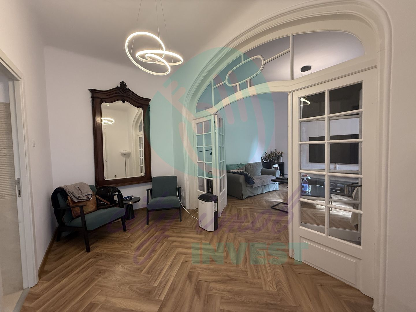 Apartament cochet vila edificata in perioada interbelica - Poză 2