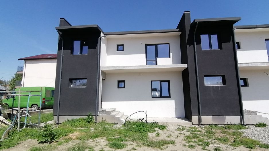 Casa P+1 in comuna 1 Decembrie - str. Victoriei - Poză 2