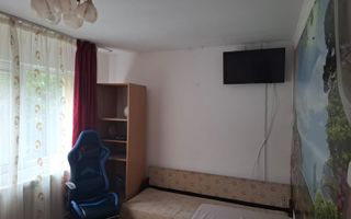 Apartament 3 Camere Podul de Piatra - 550 euro - Poză 13
