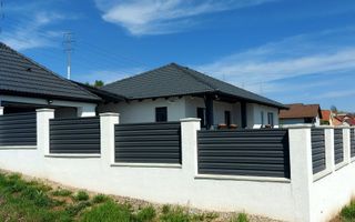 Casă de vânzare - Poză 2