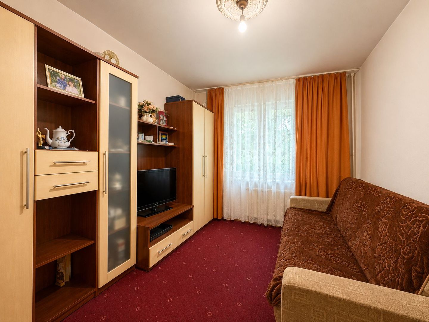 Apartament 3 camere decomandat, zona Alfa, etaj 1, două băi - Poză 13