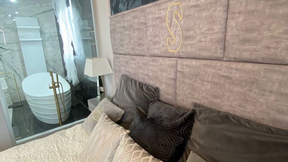 Vila deosebita cu piscina zona Dumbravita - Poză 15