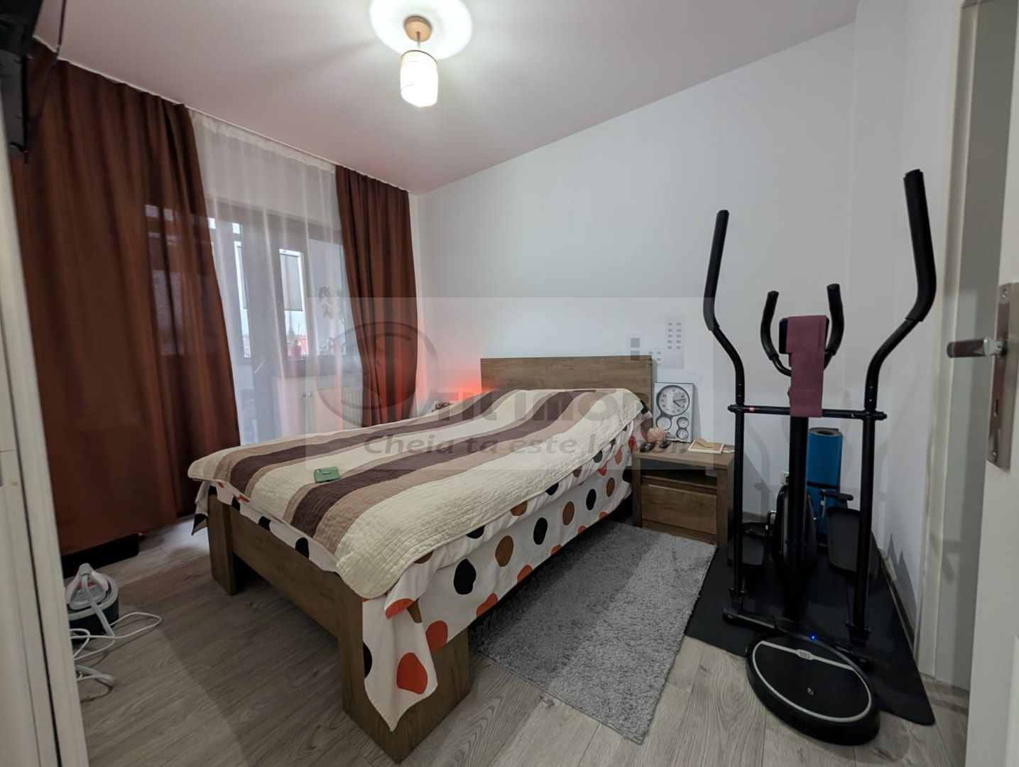 Apartament 3 camere, etaj 2, baie cu geam, bloc 2018, Cug Valea Adanca - Poză 4