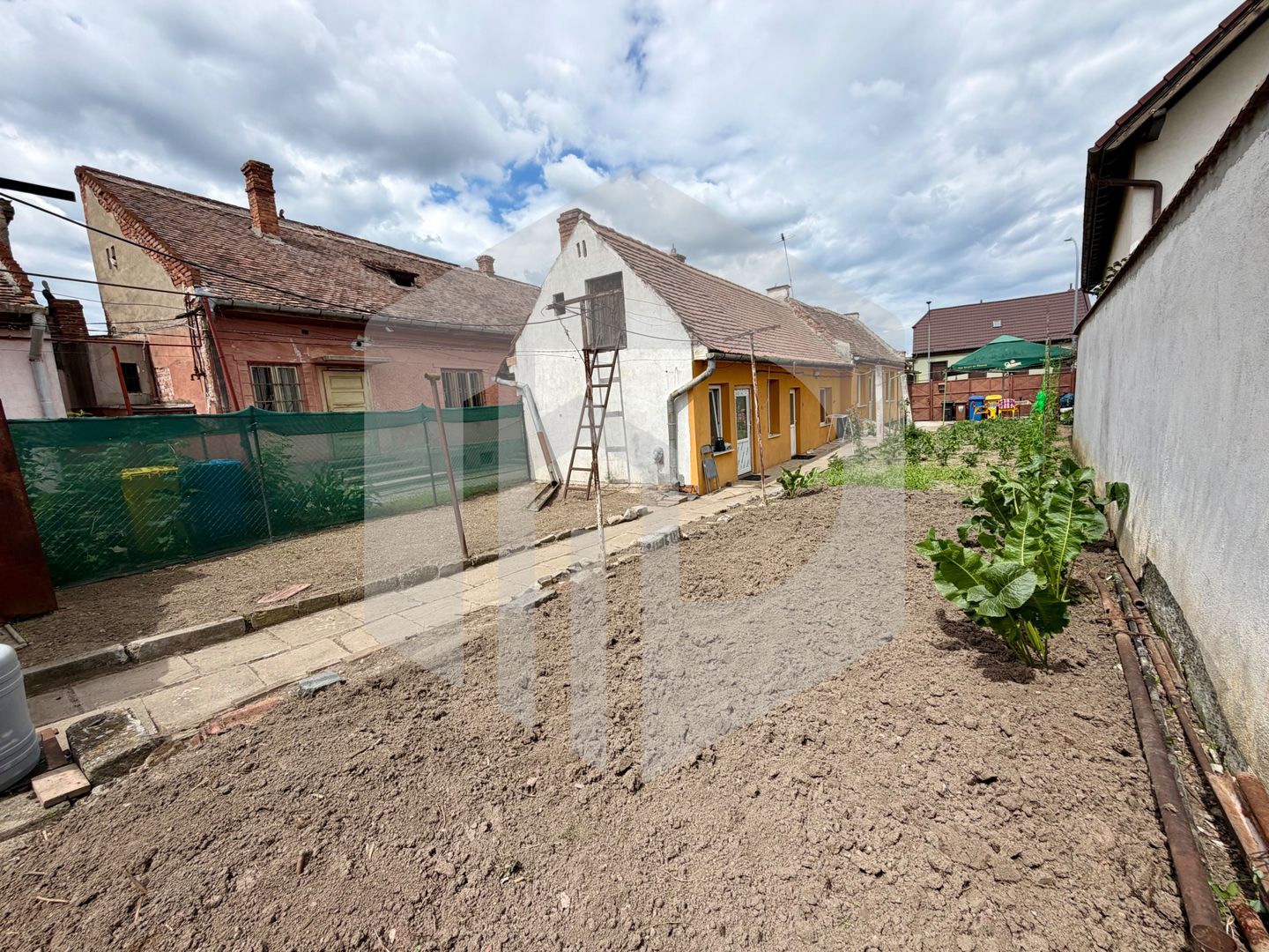 Casa+teren-Str. Kogălniceanu, Piață Cluj- 313 mp teren - Poză 9