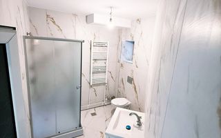 Liber, apartament 3 camere Nicolina 1, renovat modern, baie cu geam - Poză 5