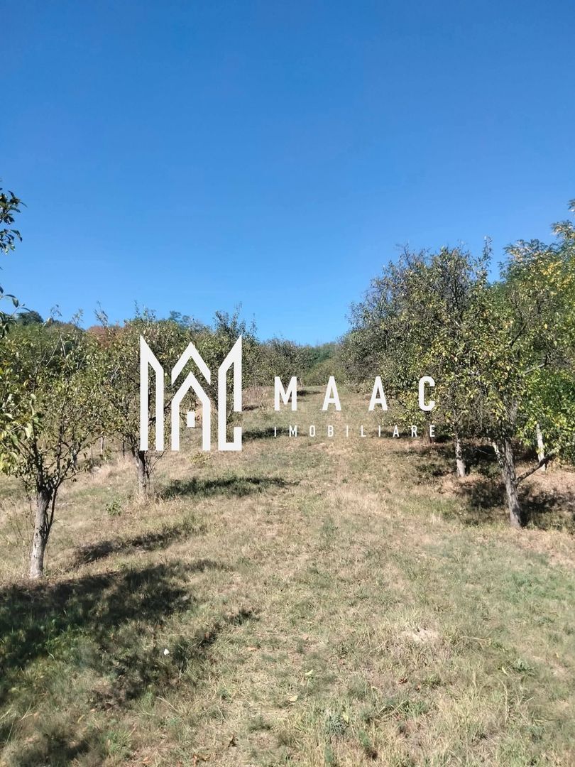 Teren intravilan de vânzare | Tepșenari, Milcoiu | 2200 mp - Poză 2