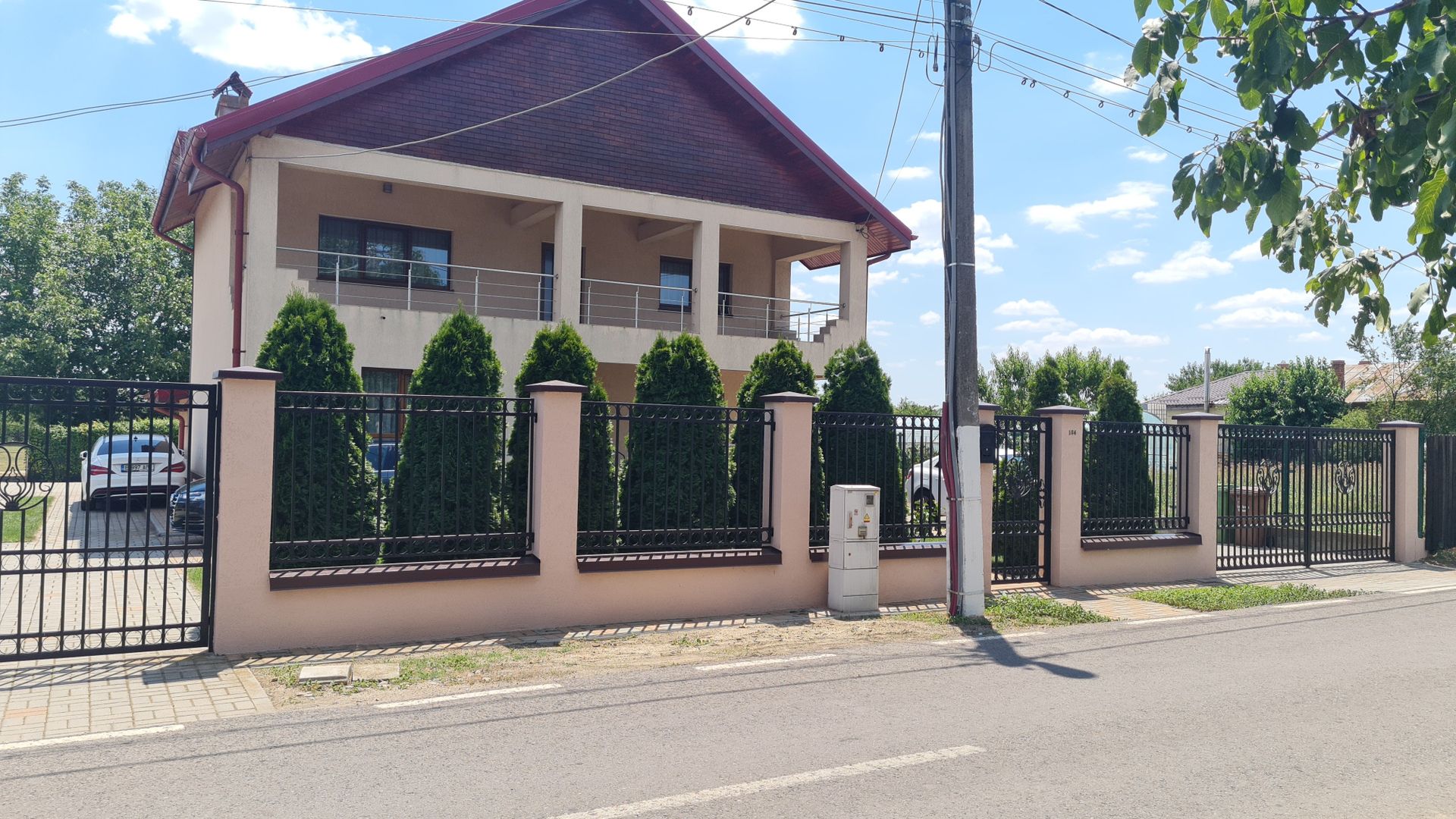 Vila impozanta in zona linistita la 15 minute de capitala! - Poză 2