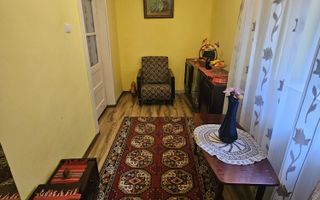 Casă  4 camere cu 2 intrări, garaj și teren 1751mp– Cobadin - Poză 8