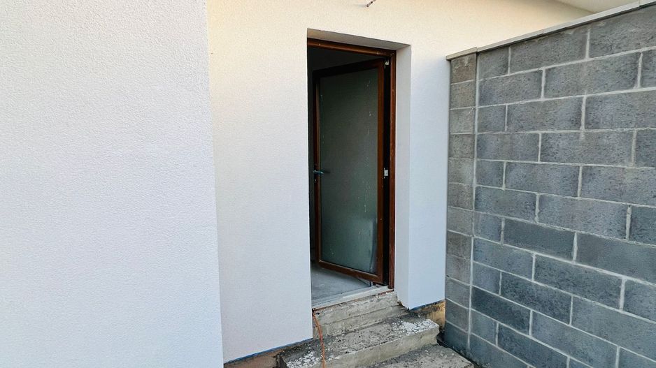 Duplex despartit prin camera tehnica - Poză 9