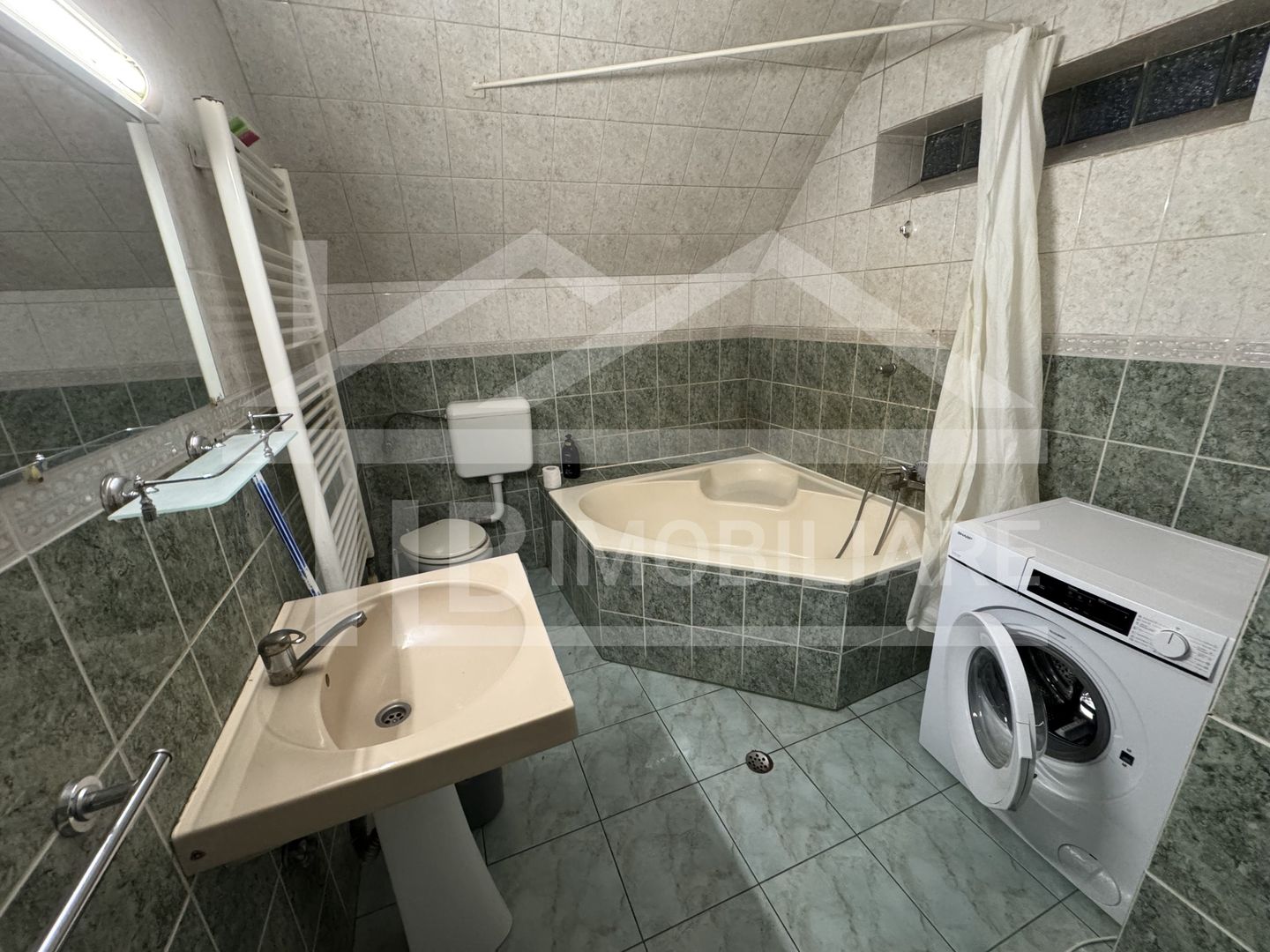 Apartament de 5 camere, 135mp, zona Petrom - Poză 12