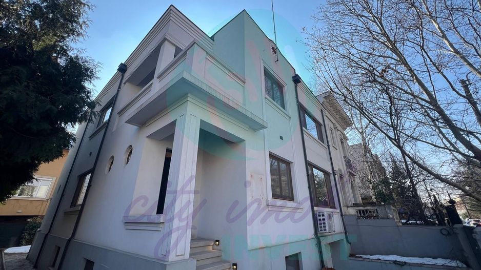 Vilă elegantă în Cotroceni | 320 mp | renovată integral | ideală sediu firmă - Poză 1