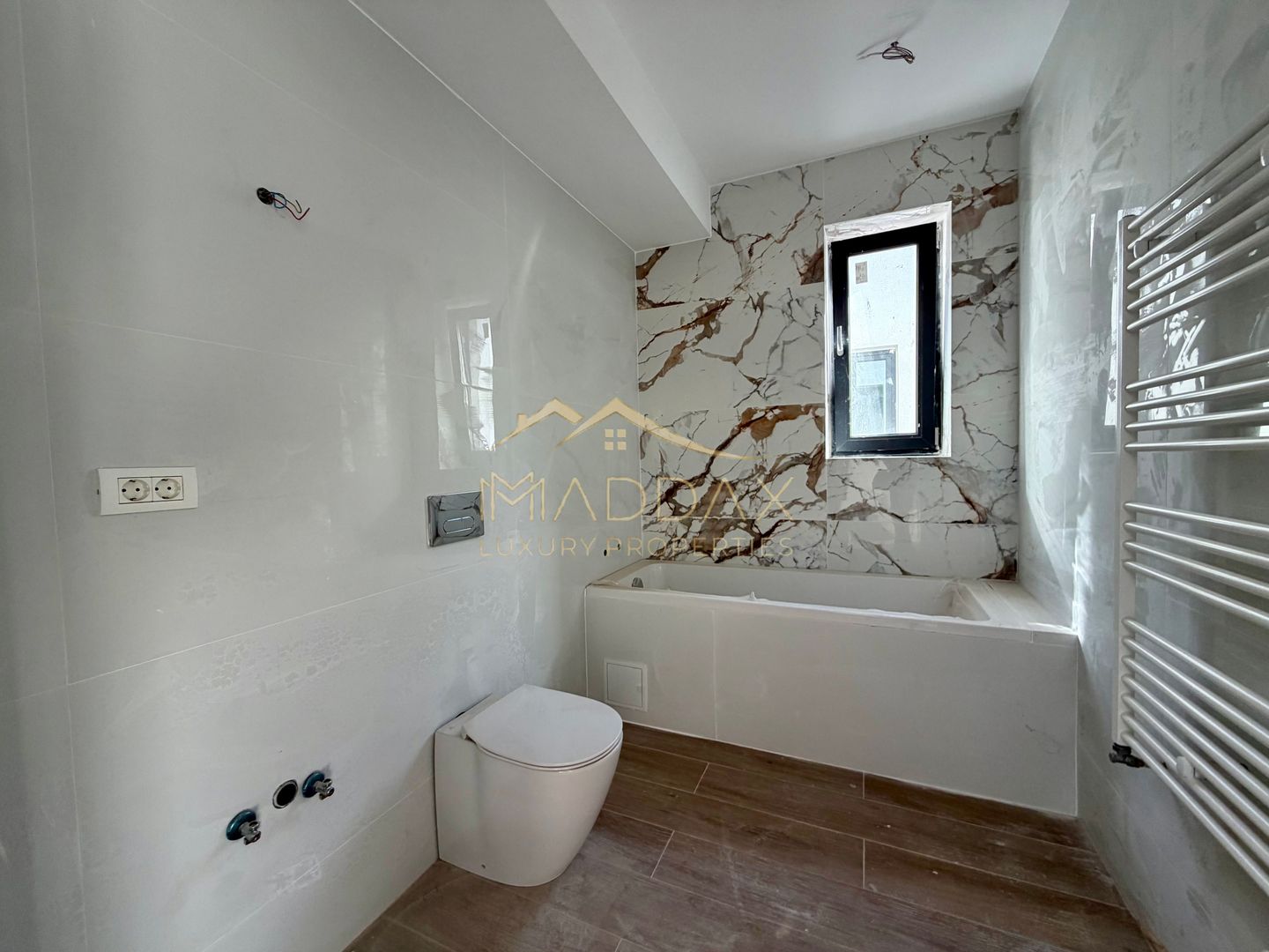 Vila Mediteraneana P+1E // 5 camere / 136 mp utili /garaj / Tunari - Poză 53