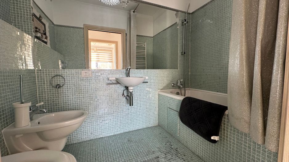 Apartment 4 camere Piata Unirii aproape de Medicina - Poză 25