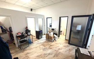 Spatiu comercial pe Bulevardul Decebal - Rovine - Helmat 100mp - Poză 4