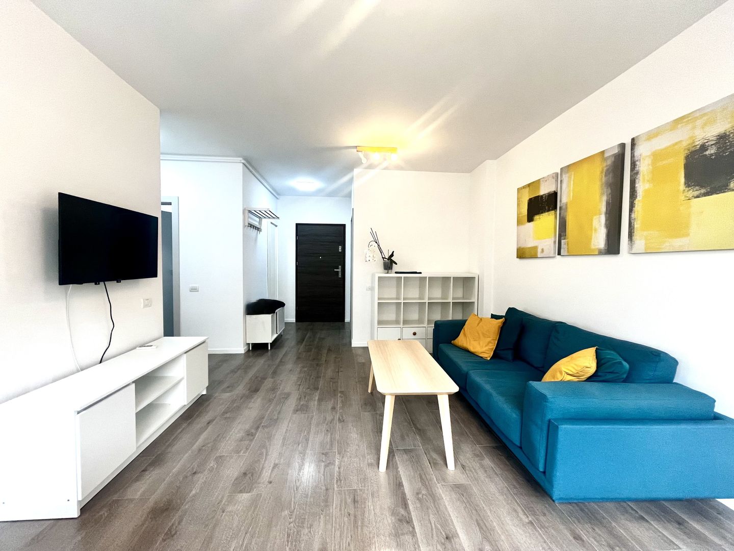Apartament 2 camere, vibrant si primitor, cu parcare, in XCITY-TOWER - Poză 2
