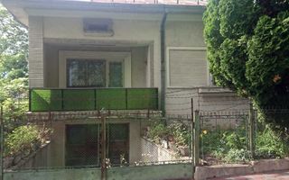 Vand casa tip vila, zona Copou - Poză 2