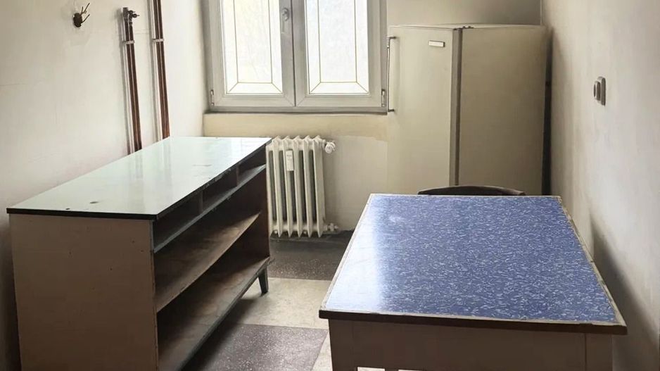 Apertament 2 camere disponibil pentru renovare totala zona Victoriei Garii - Poză 3