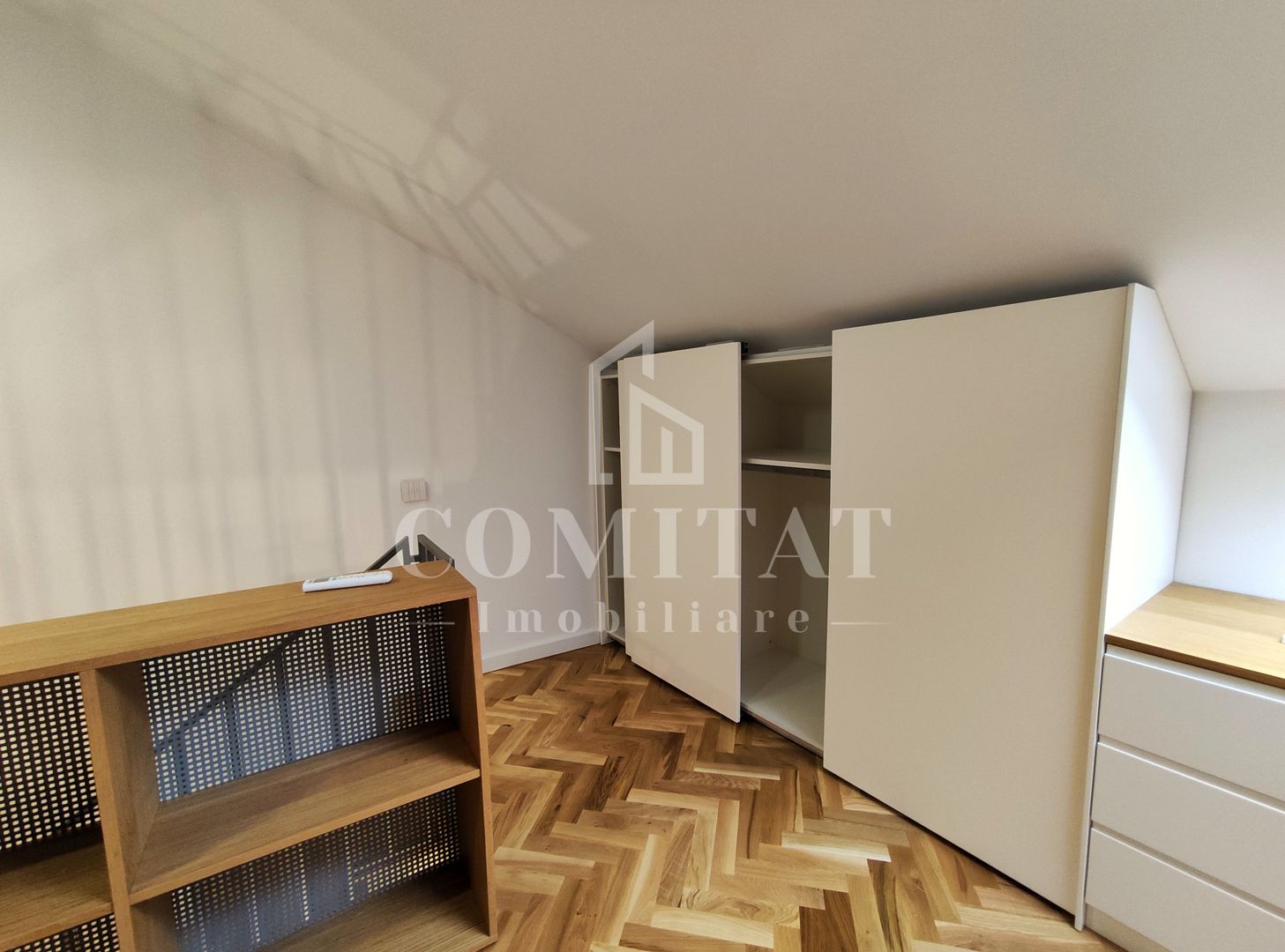 Apartament ultrafinisat în zona ultracentrală | Scară interioară - Poză 2
